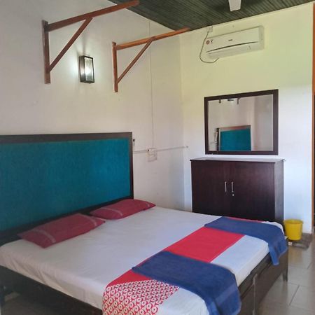 Ceylonica Beach Hotel Negombo Extérieur photo