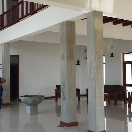 Ceylonica Beach Hotel Negombo Extérieur photo