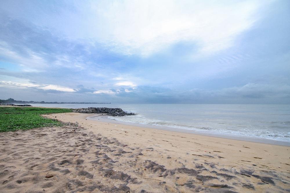 Ceylonica Beach Hotel Negombo Extérieur photo