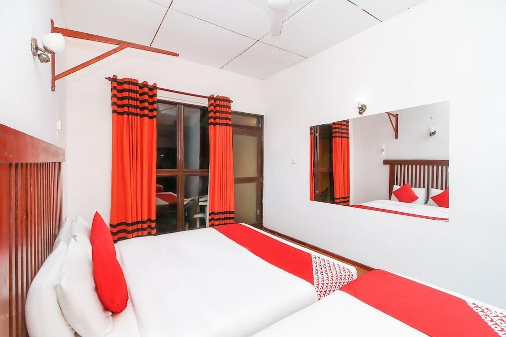 Ceylonica Beach Hotel Negombo Extérieur photo
