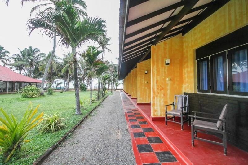 Ceylonica Beach Hotel Negombo Extérieur photo