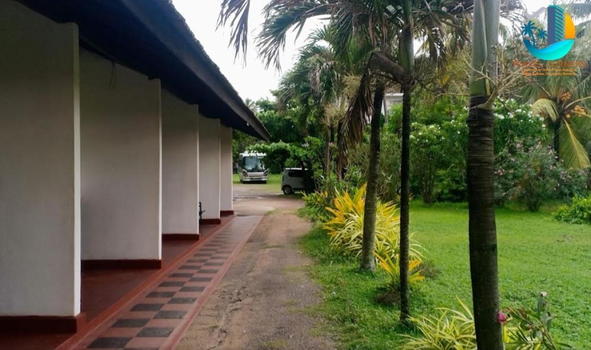 Ceylonica Beach Hotel Negombo Extérieur photo
