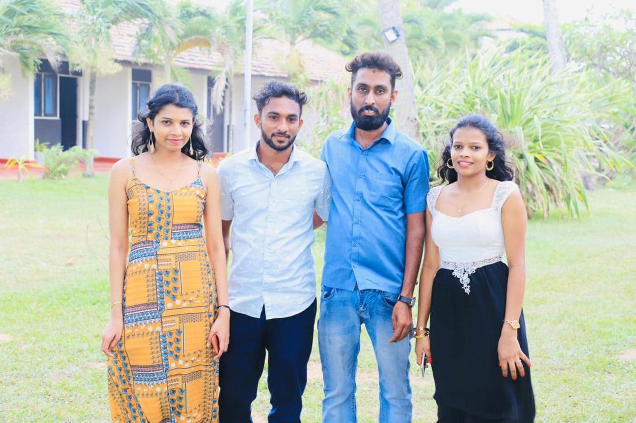 Ceylonica Beach Hotel Negombo Extérieur photo