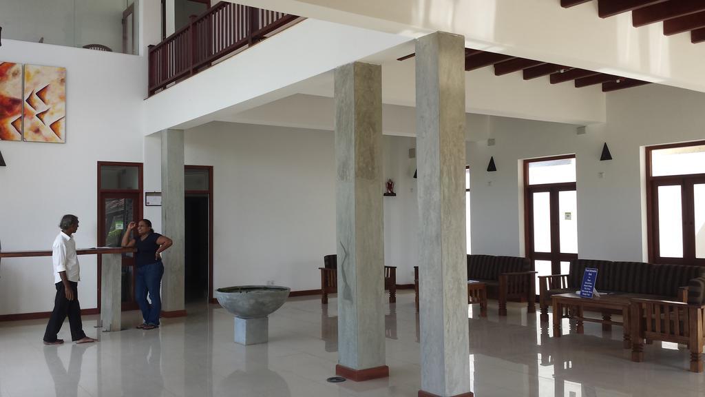 Ceylonica Beach Hotel Negombo Extérieur photo